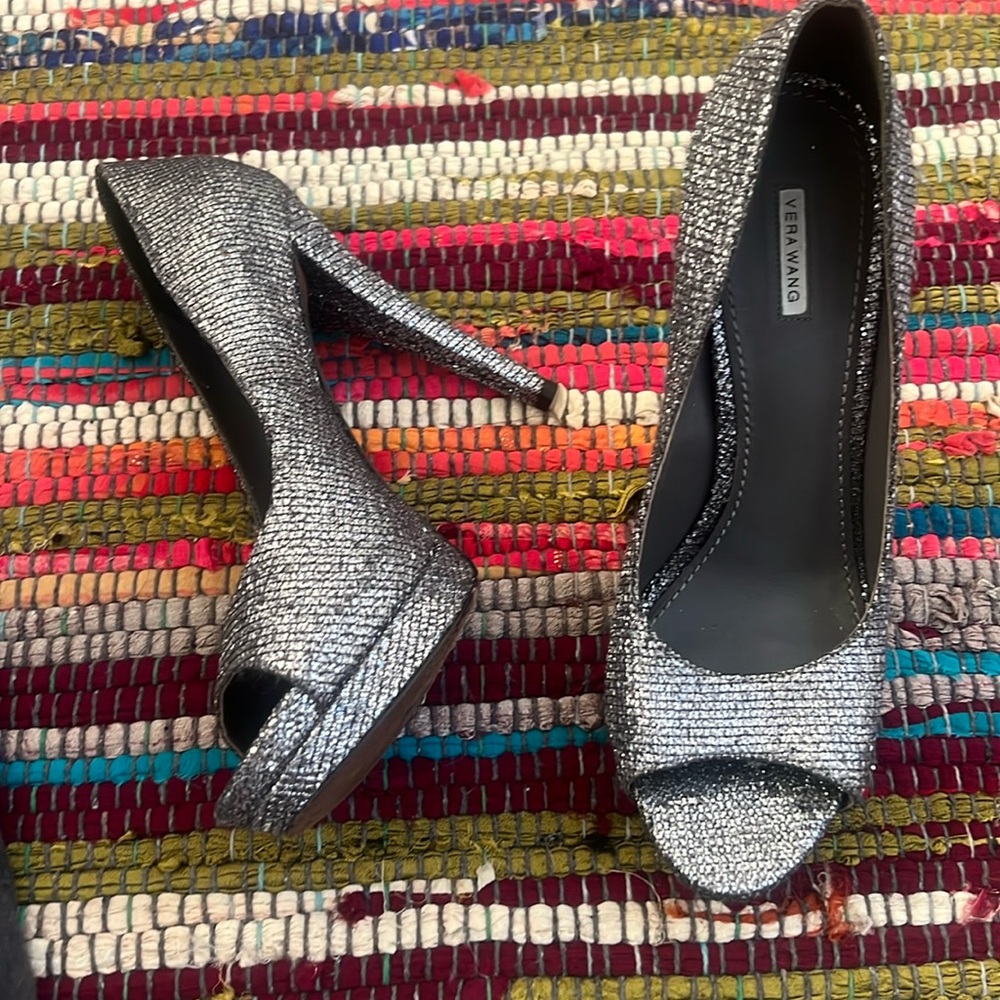 Vera Wang Vero Cuoio Silver High Heels 8.5